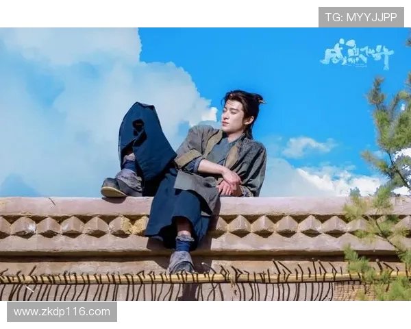 闫佩伦透露私下常和王鹤棣一起打游戏增进友谊和默契